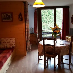https://les-herbelaines-g.hotels-rhonealpes.com